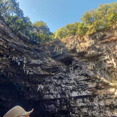 Melissani Höhle, HELMSail yachting
