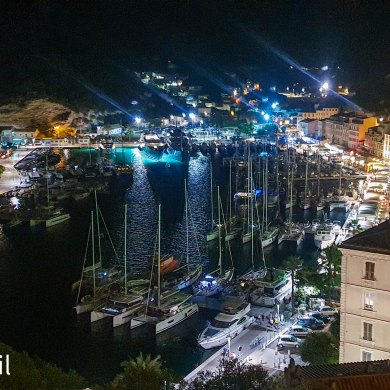 Bonifacio Hafen bei Nacht, HELMSail yachting